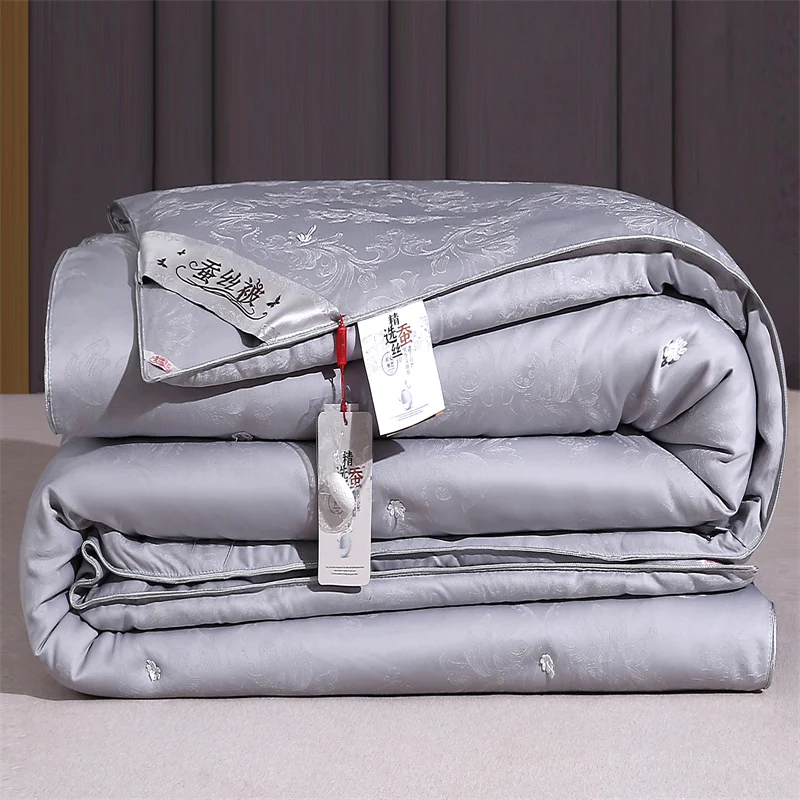 Luxury Mulberry Silk Quilt Comforter All Season Bed Blanket Jacquard 100% Silk Filling Quilts with 100% Cotton Cover Queen Duvet