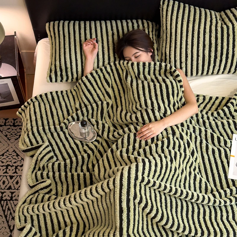 Cozy Fluffy Faux Fur Fleece Blanket Thick Warm Striped Winter Duvets Soft Plush Sofa Throw Blanket Bedroom Bedspread for Home